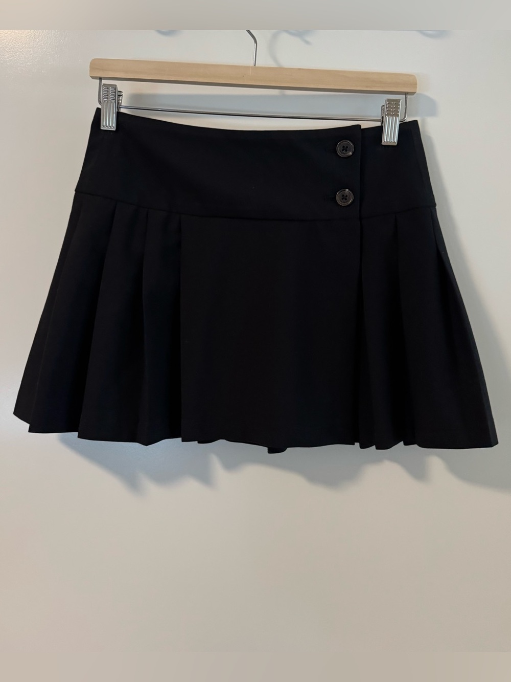 Aritzia Sunday Best Black Pleated Mini Skirt Size 4
